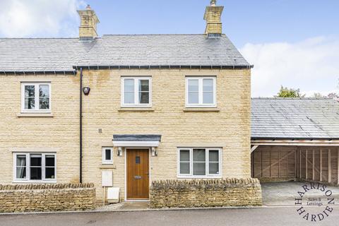 3 bedroom end of terrace house to rent, Eastview Close, Stow-on-the Wold