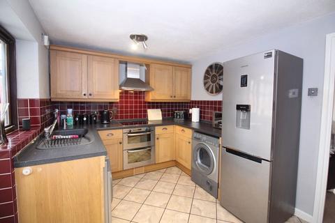 2 bedroom semi-detached house for sale, Surrey Drive, Kingswinford DY6