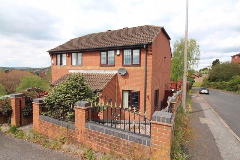 Surrey Drive, Kingswinford DY6 2 bed semidetached house £220,000