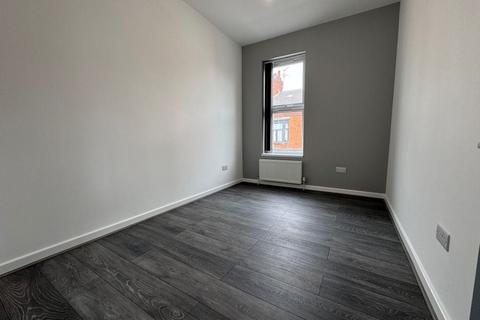 2 bedroom flat to rent, Houghton Street, Leicester, LE5