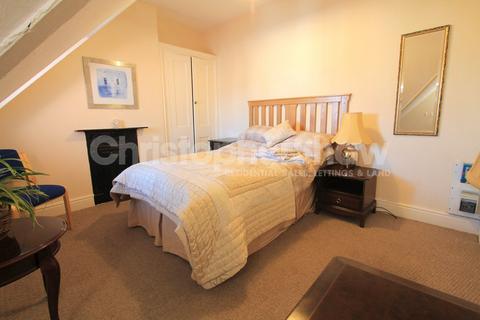 1 bedroom in a house share to rent, Churchill Road, Bournemouth,