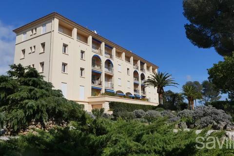 2 bedroom flat, Saint-Raphaël, 83700, France