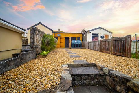 9 Middle Row, Rhymney, Tredegar, NP22 5QJ