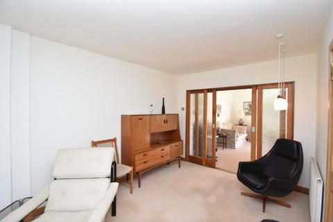 3 bedroom detached villa for sale, Larkfield Road, Lenzie, G66 3AT