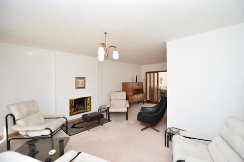 3 bedroom detached villa for sale, Larkfield Road, Lenzie, G66 3AT
