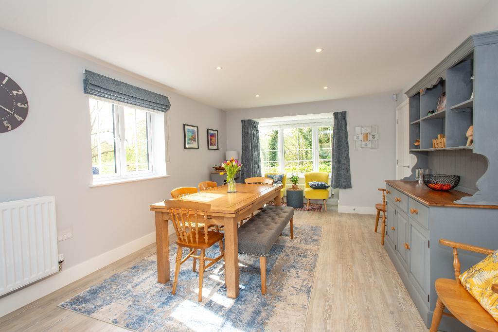 Kitchen/dining/family room