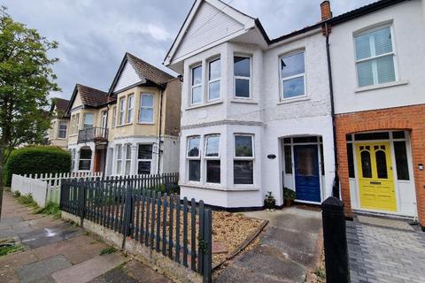 51 Cranley Road, Westcliff-on-sea, SS0 8AJ
