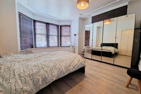 51 Cranley Road, Westcliff-on-sea, SS0 8AJ