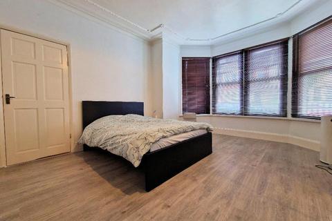 51 Cranley Road, Westcliff-on-sea, SS0 8AJ