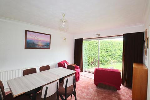 4 bedroom detached bungalow for sale, Evedon Close, Limbury Mead, Luton, Bedfordshire, LU3 2TW