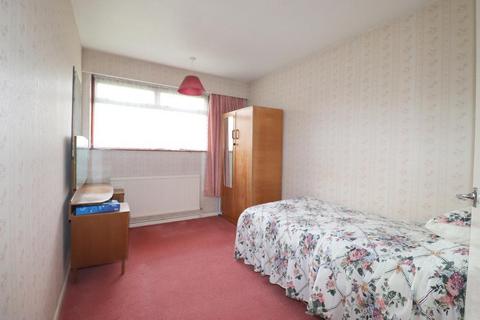 4 bedroom detached bungalow for sale, Evedon Close, Limbury Mead, Luton, Bedfordshire, LU3 2TW