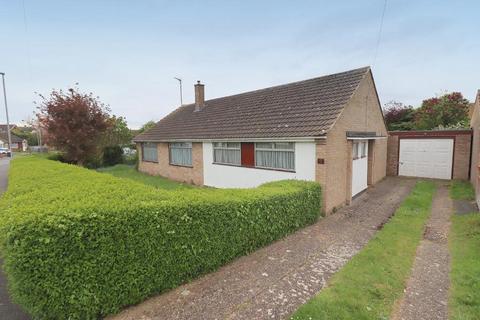 4 bedroom detached bungalow for sale, Evedon Close, Limbury Mead, Luton, Bedfordshire, LU3 2TW