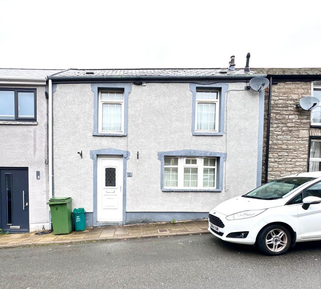 Mountain Ash CF45 3 bed terraced house for sale £125,000
