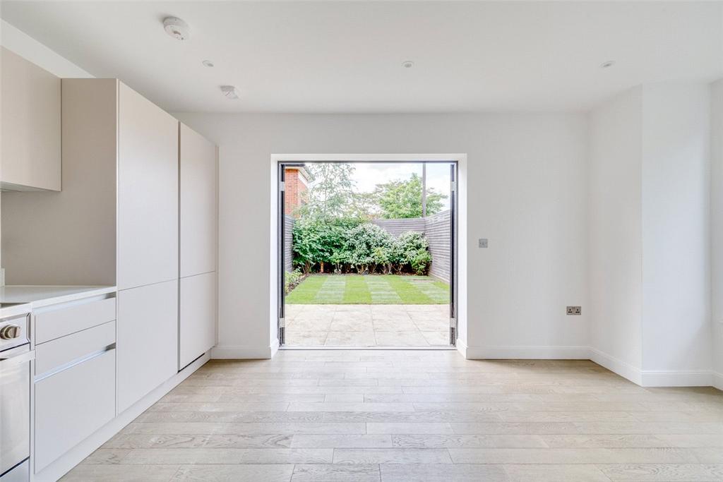Dining/Rear Garden