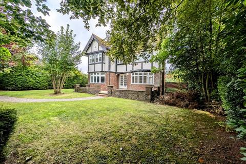 4 bedroom detached house to rent, Westdale Lane, Mapperley, Nottingham, NG3 6ES