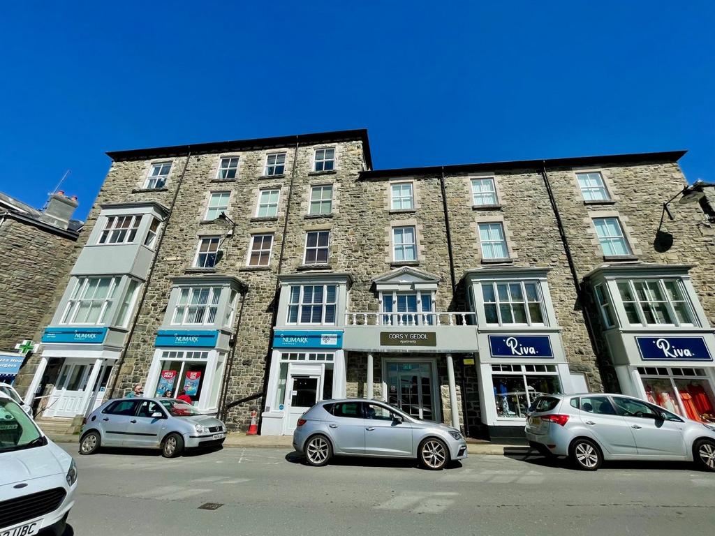 Apartment 9, Cors Y Gedol, Barmouth... 2 bed apartment for sale £210,000