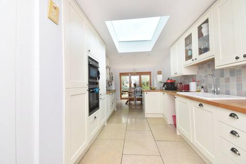 2 bedroom semi-detached house for sale, Sunbury Lane, WALTON-ON-THAMES, KT12