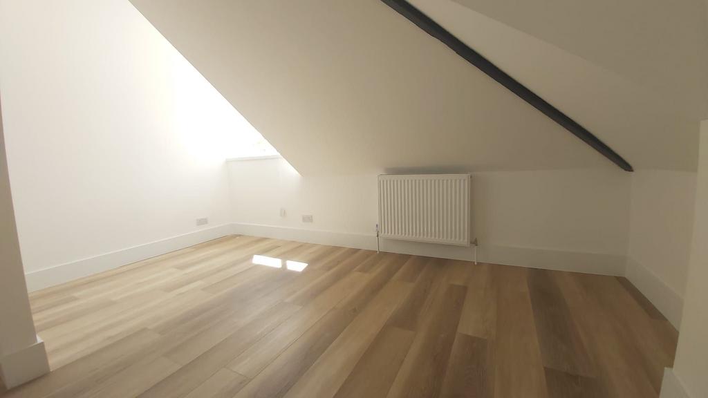 Apartment in London - View 2