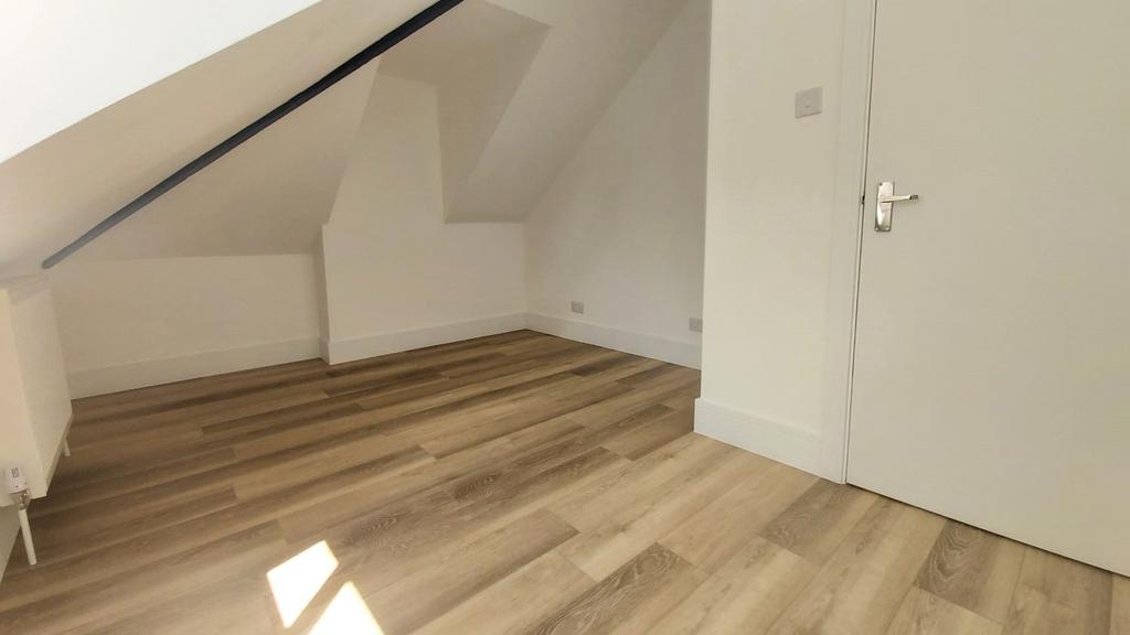 Apartment in London - View 3
