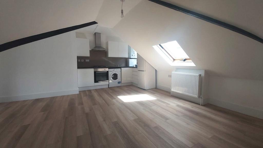 Apartment in London - More