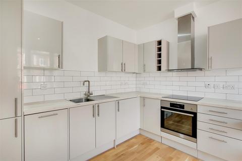 2 bedroom flat to rent, Fulham Palace Road, Hammersmith, London
