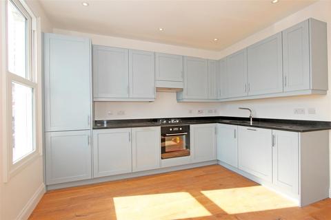 2 bedroom flat to rent, Fulham Palace Road, London