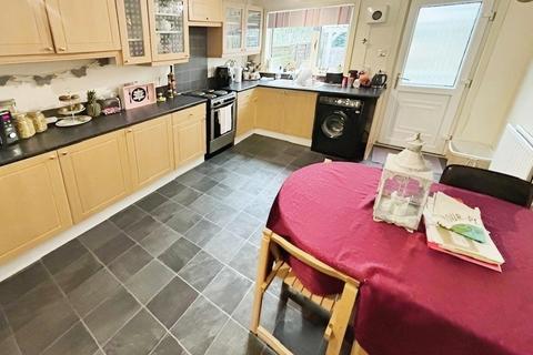 3 bedroom terraced house for sale, Julian Court, Cadham, Glenrothes