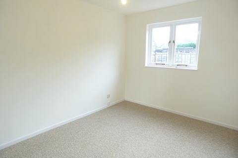 1 bedroom maisonette to rent, Shaw Drive, Walton-on-Thames, KT12