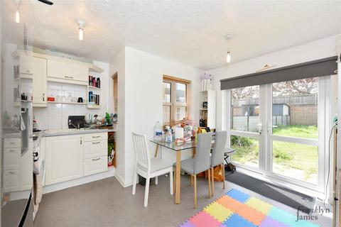 3 bedroom end of terrace house to rent, Tunnel Avenue, London, SE10 0SF