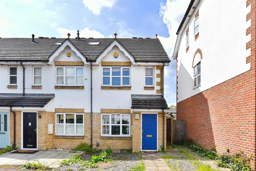 Tunnel Avenue, London, SE10 0SF 3 bed end of terrace house £2,200 pcm