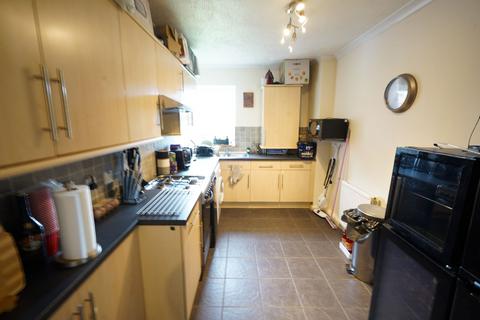 1 bedroom flat for sale, Flat , Robertson Court, Hathaway Road, Grays