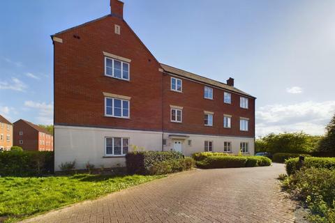 2 bedroom apartment to rent, Blease Close, Trowbridge BA14