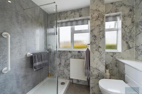 11 Lyneham Way, Trowbridge, BA14 7DR