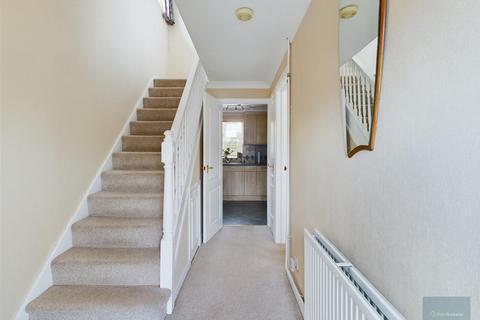 11 Lyneham Way, Trowbridge, BA14 7DR