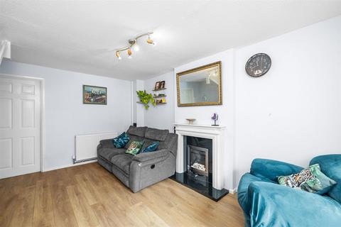 63 Compton Vale, Plymouth, PL3 5DX