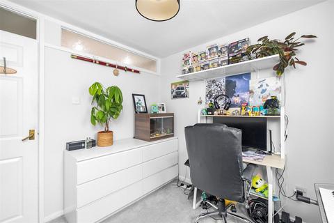 63 Compton Vale, Plymouth, PL3 5DX