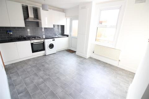2 bedroom terraced house for sale, Cromwell Road, Hayes
