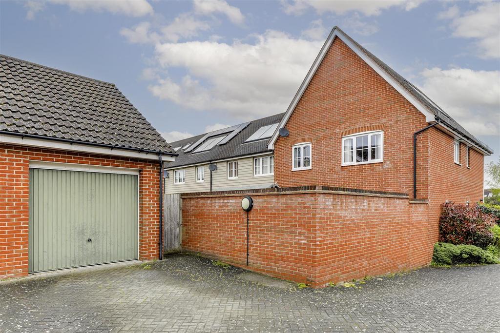 Single Garage & Parking