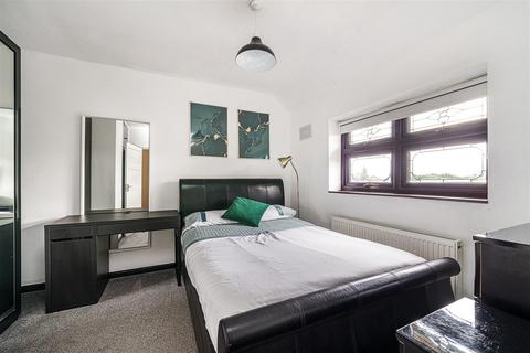 25 Englefield Crescent, Orpington, BR5 2HY