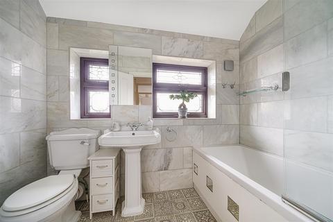 25 Englefield Crescent, Orpington, BR5 2HY