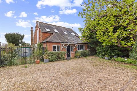 3 bedroom detached house for sale, Midhurst Road, Fernhurst, Haslemere