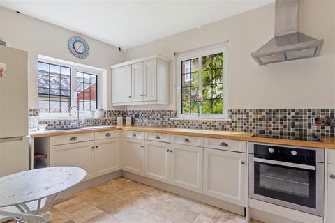 3 bedroom detached house for sale, Midhurst Road, Fernhurst, Haslemere