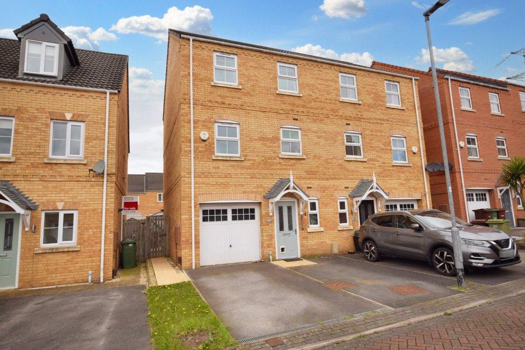 Springfield Rise, Lofthouse... 4 bed semidetached house for sale £