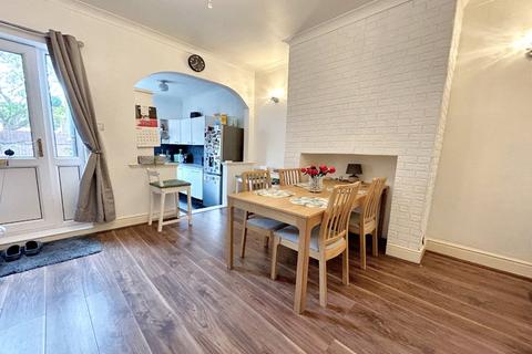 2 bedroom terraced house for sale, Lincoln Street, Wakefield, West Yorkshire