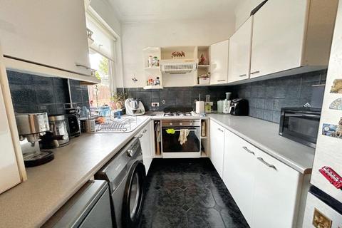 2 bedroom terraced house for sale, Lincoln Street, Wakefield, West Yorkshire