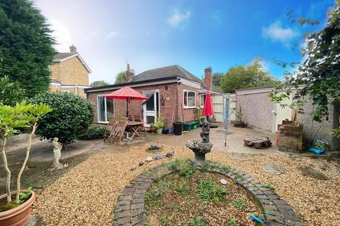 2 bedroom detached bungalow for sale, Ludgate Walk, Derby DE22