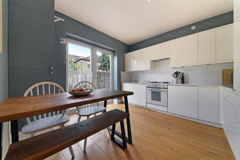 1 bedroom flat for sale, Clive Road, Colliers Wood SW19