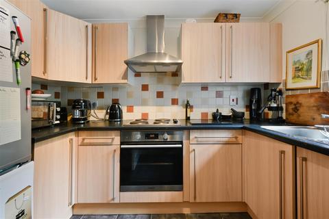 3 bedroom house for sale, Wandle Bank, Colliers Wood SW19