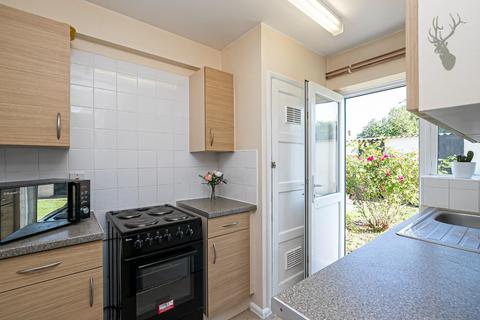 1 bedroom flat to rent, Thaxted Road, Buckhurst Hill IG9