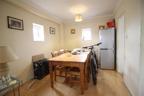 94 Stort Tower, Harlow, CM20 2NX